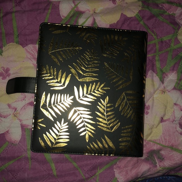 Faux leather planner - Picture 3 of 5